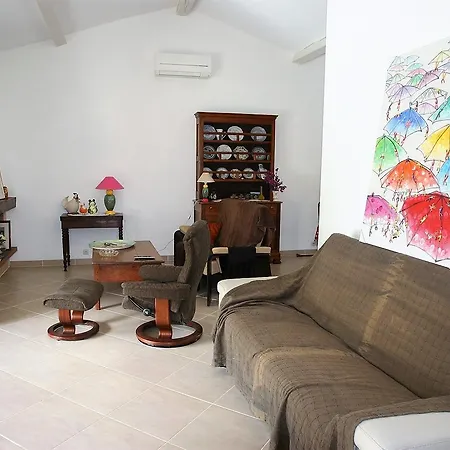 Villa Avec Jacuzzi 圣特罗佩