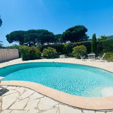 Villa Les Pins Ensoleillés